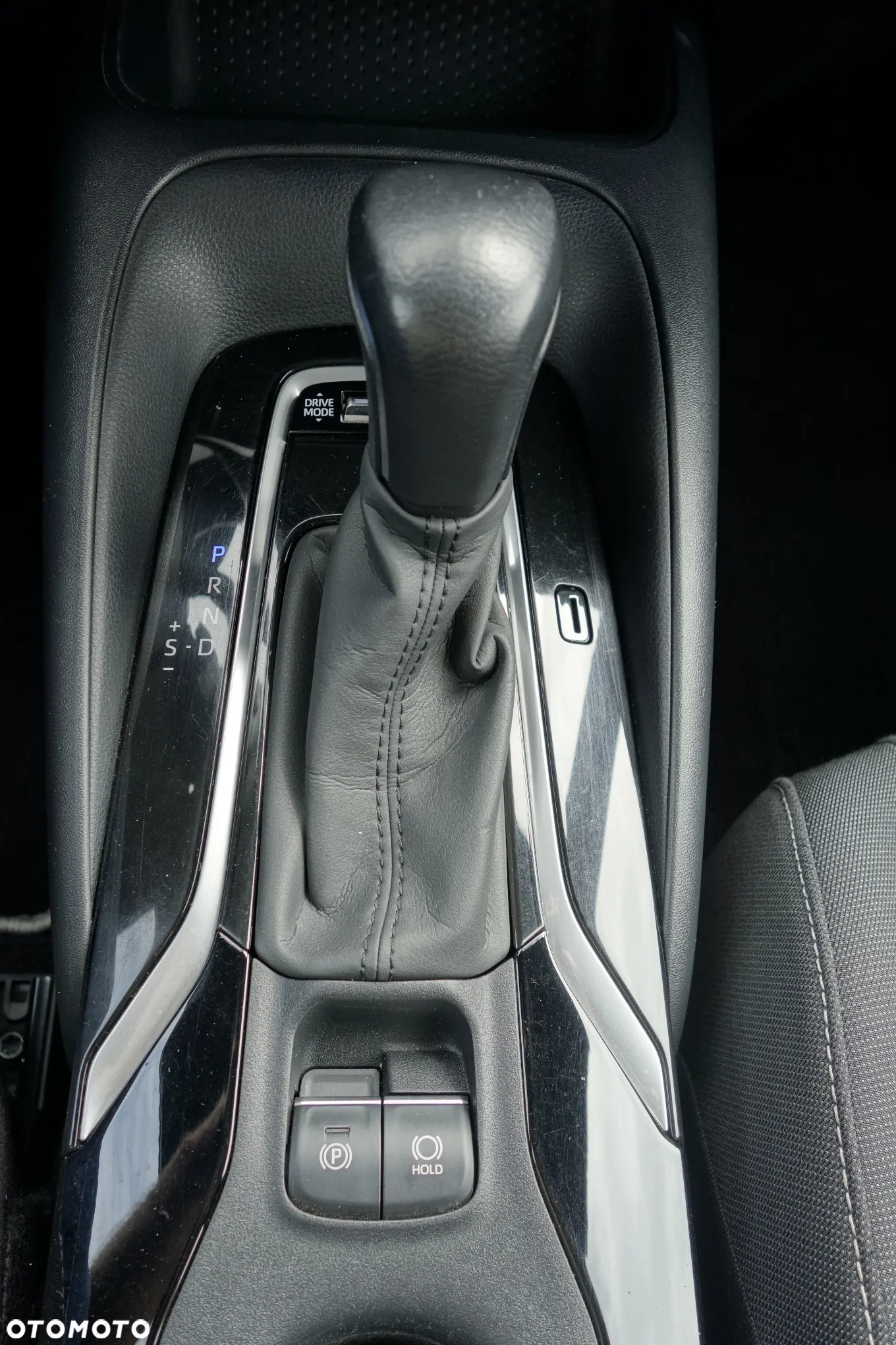 Toyota Corolla 2.0 Hybrid Comfort - 20