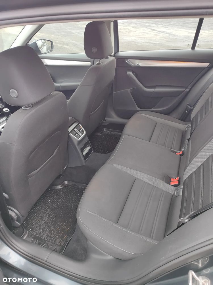 Skoda Octavia 1.4 TSI Ambition - 34