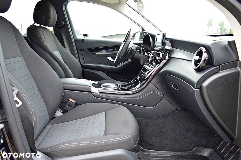 Mercedes-Benz GLC - 24