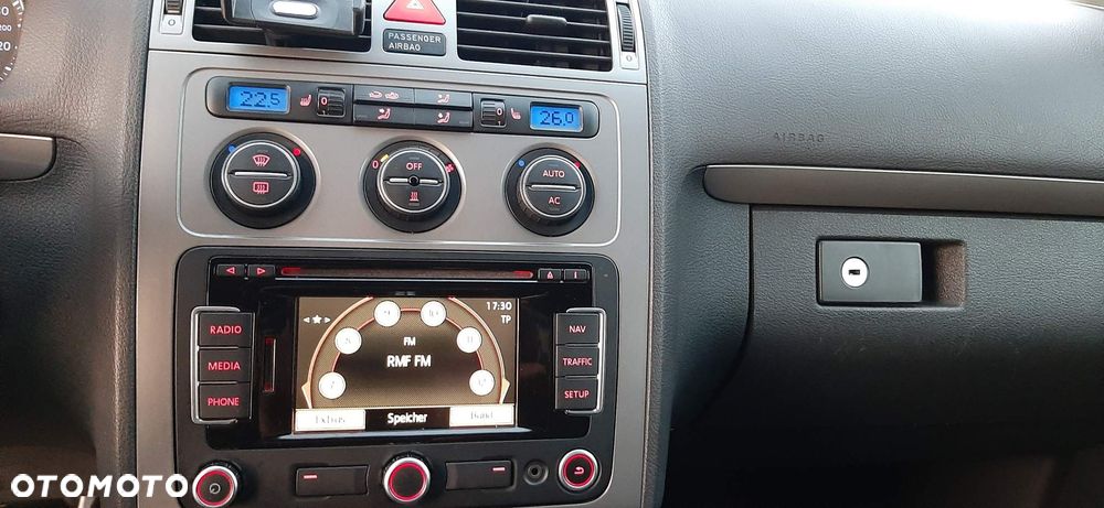 Volkswagen Touran 2.0 TDI DPF Comfortline - 13