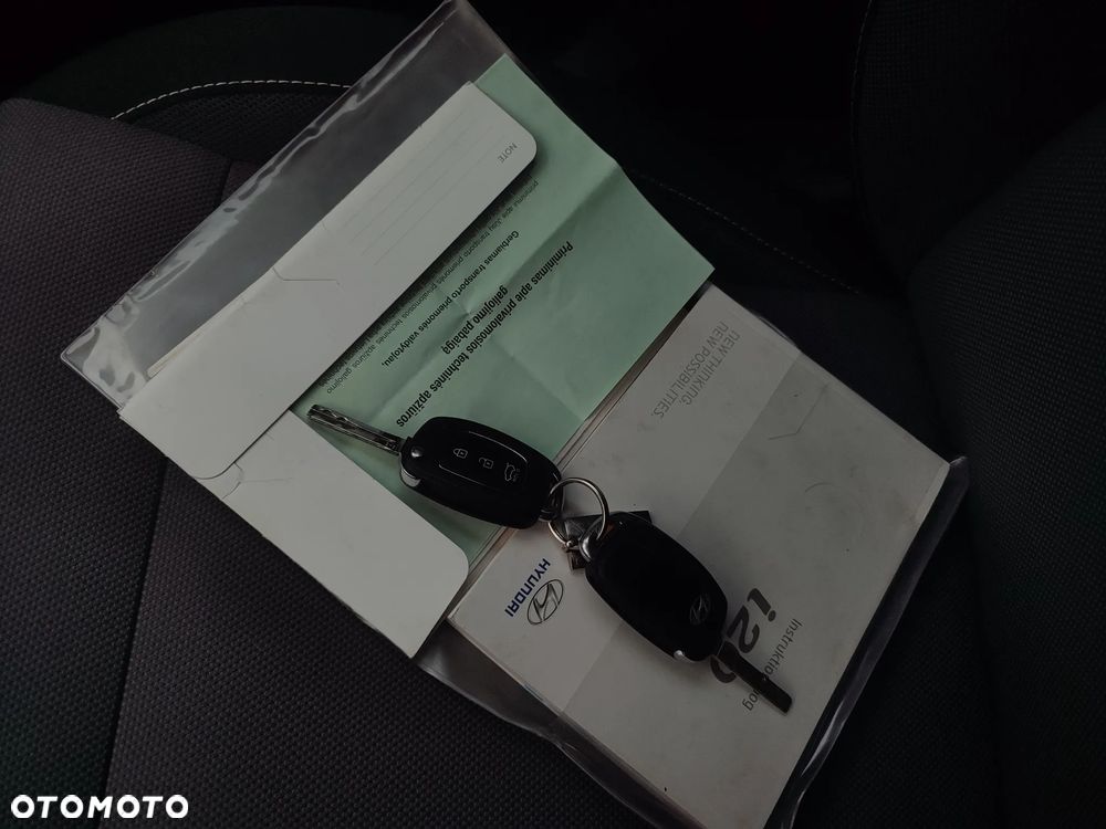 Hyundai i20 1.25 Wersja Jubileuszowa - 36