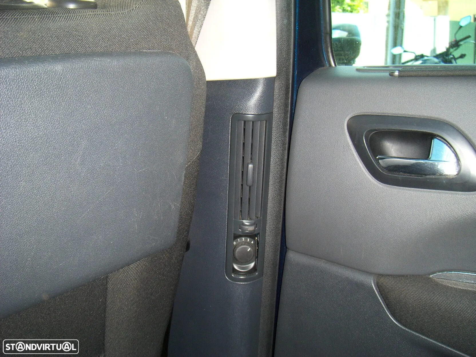 Peugeot 5008 1.6 HDi Executive JLL17 - 35