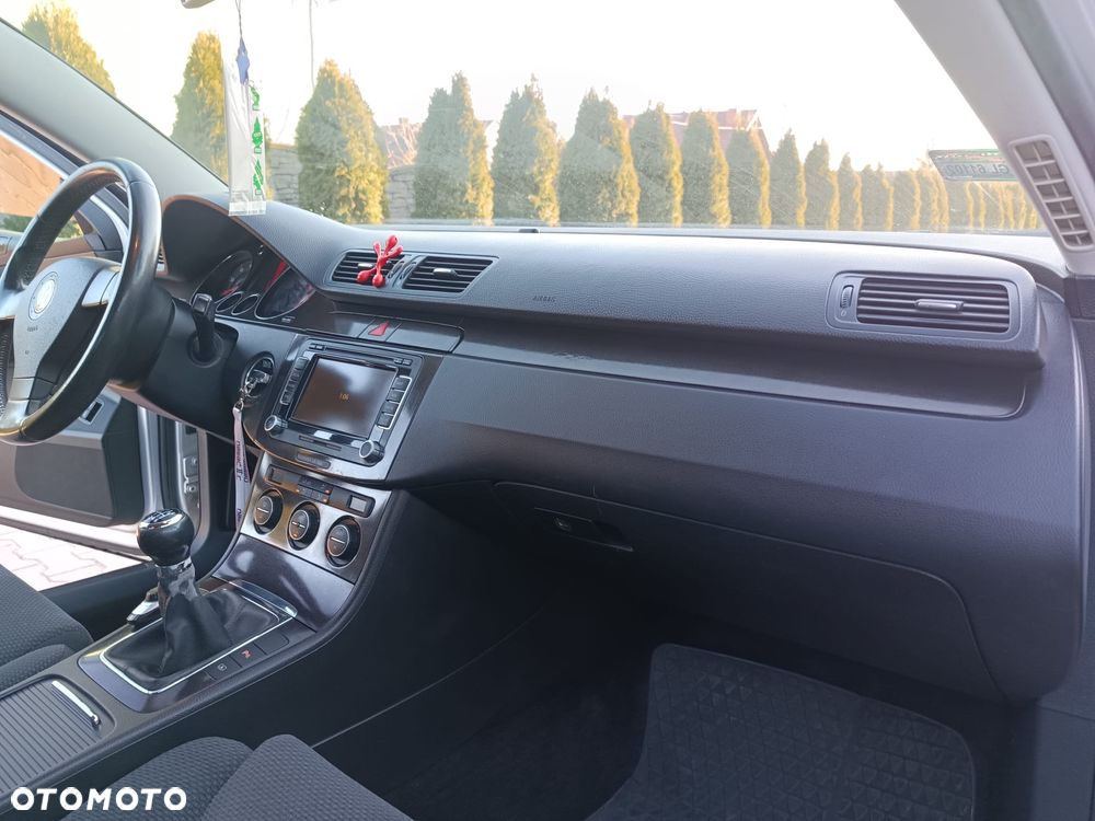 Volkswagen Passat 1.8 TSI Comfortline - 11