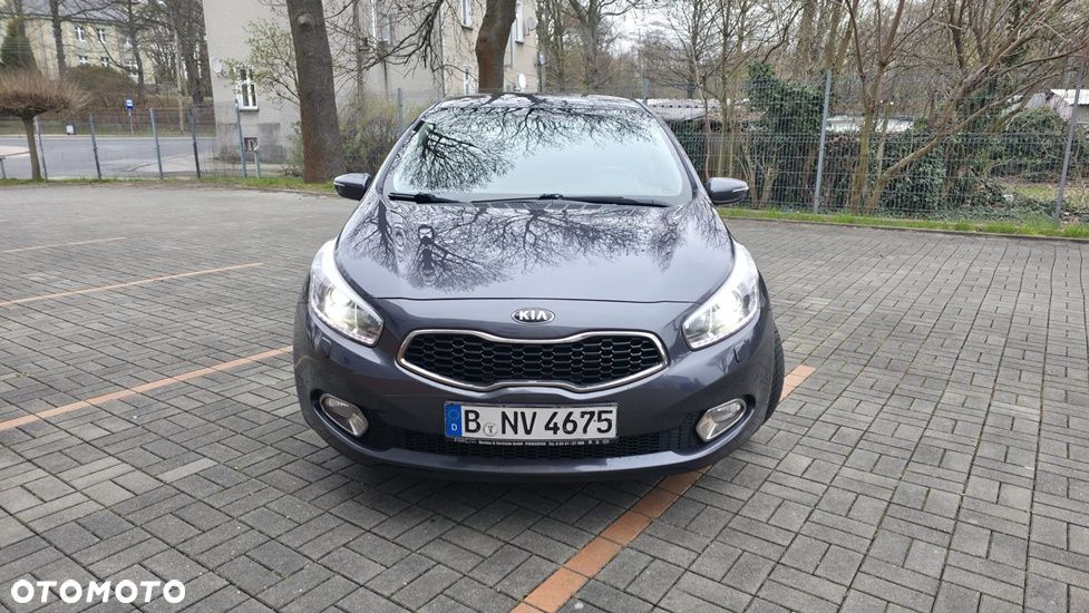 Kia Ceed 1.6 CRDi 136 ISG Spirit - 11