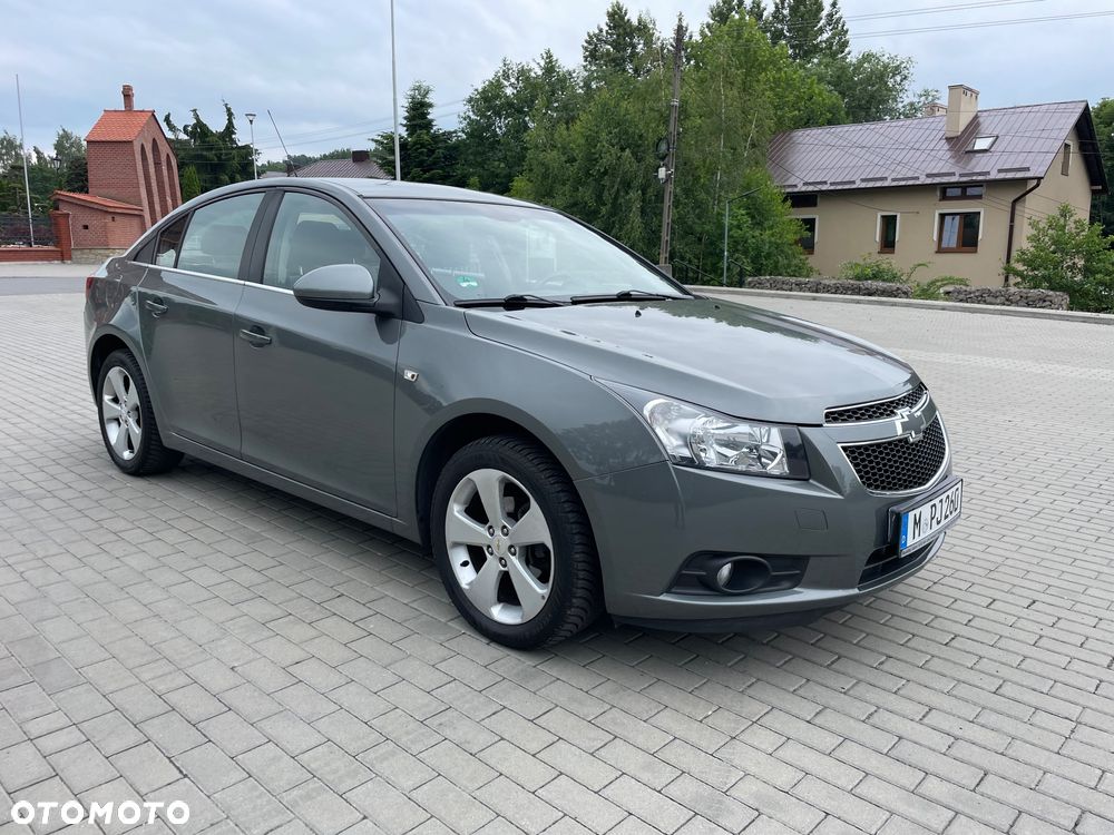 Chevrolet Cruze 1.8 LT - 2