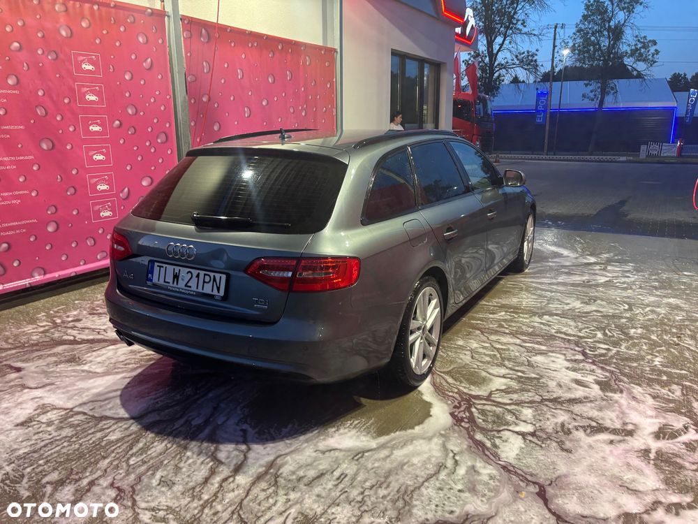 Audi A4 Avant 2.0 TDI Quattro S tronic - 4