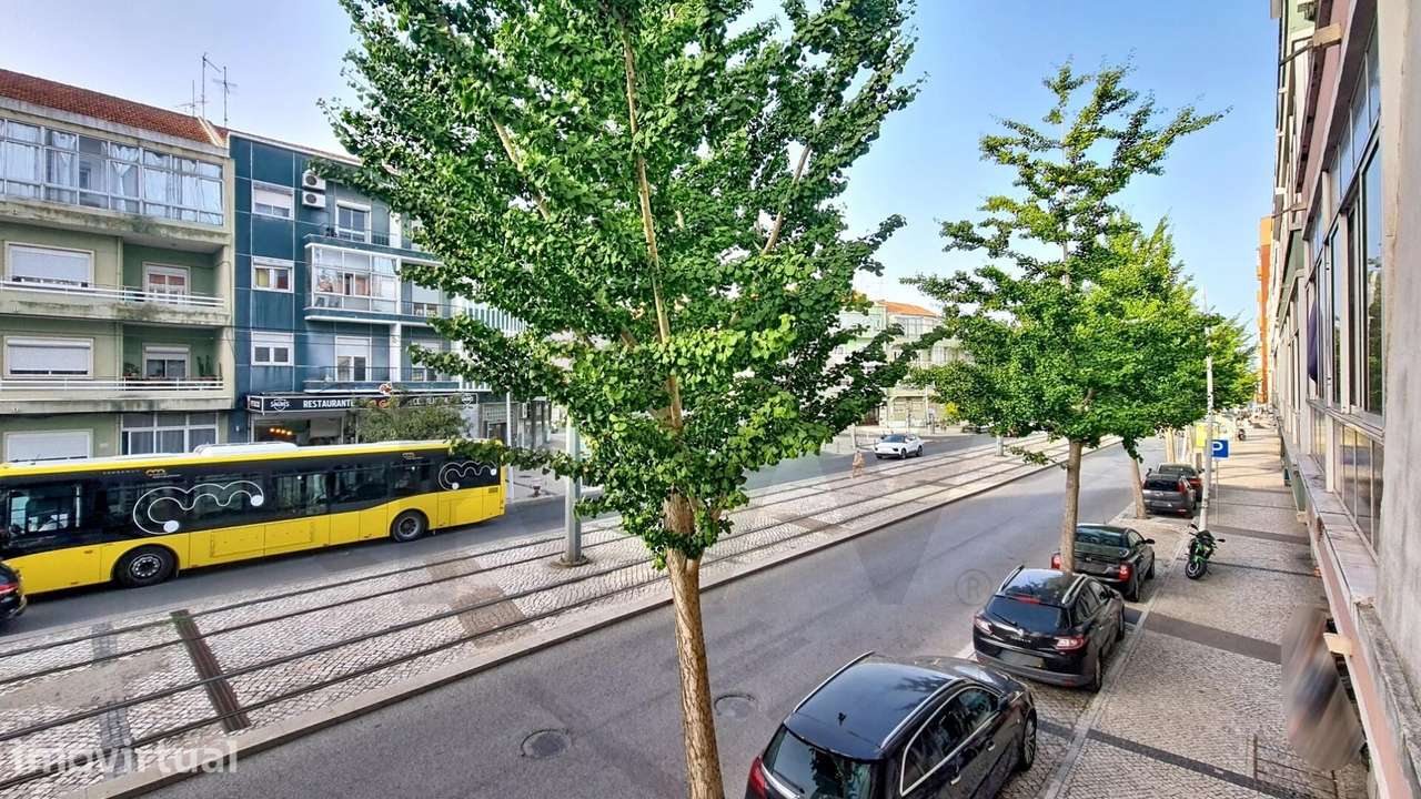 Apartamento T2+1 para Venda em Almada - Grande imagem: 2/25