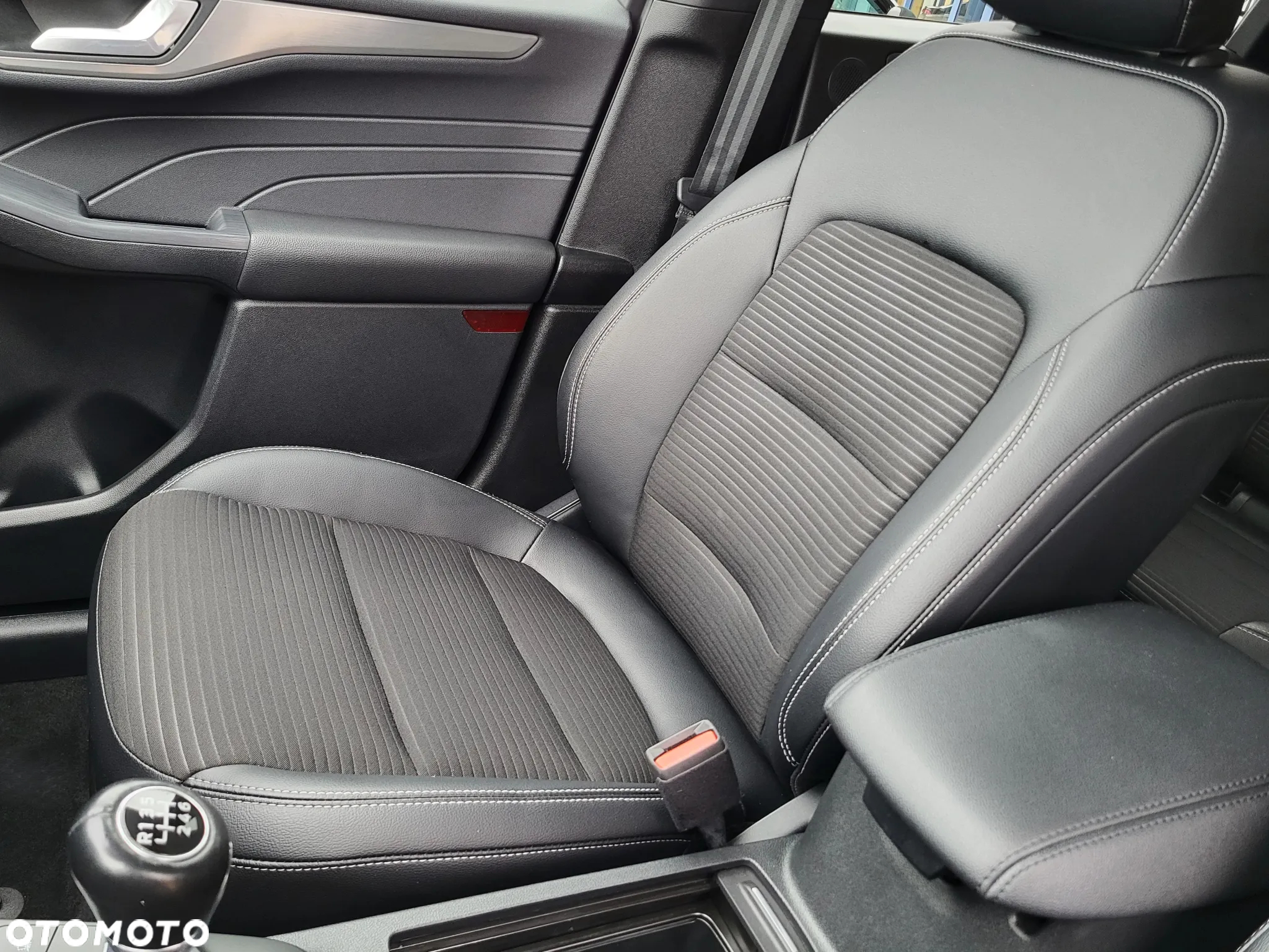 Ford Kuga 1.5 EcoBoost FWD Titanium X - 22
