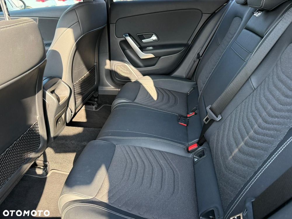 Mercedes-Benz Klasa A 250 e PHEV Progressive 8G-DCT - 11