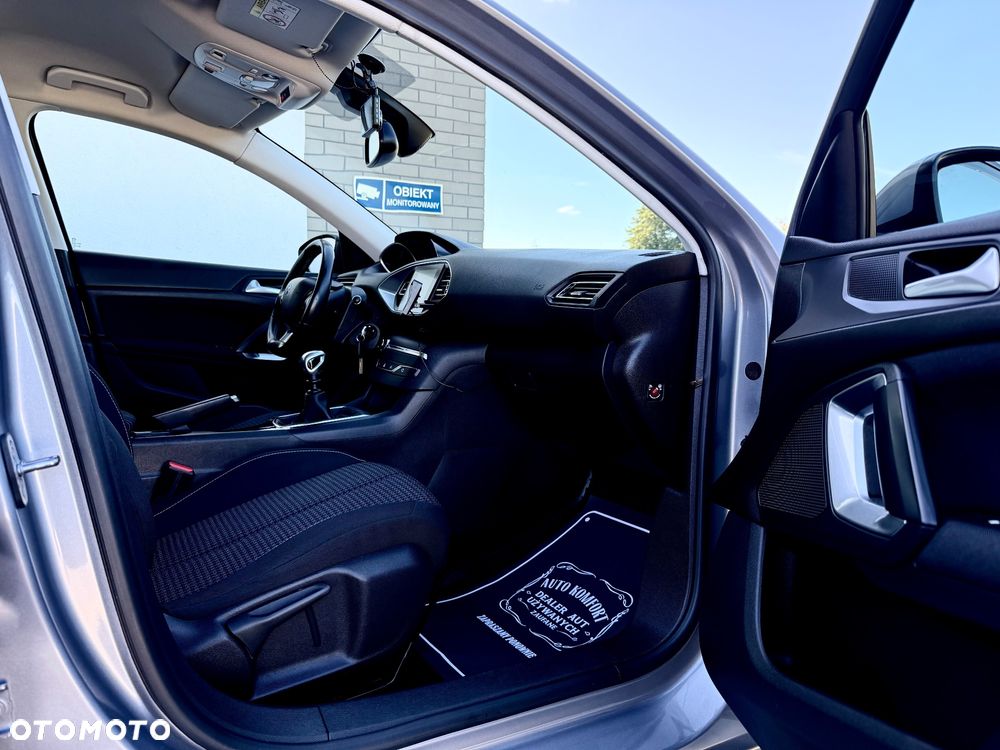 Peugeot 308 BlueHDi FAP 120 Stop&Start Allure - 22