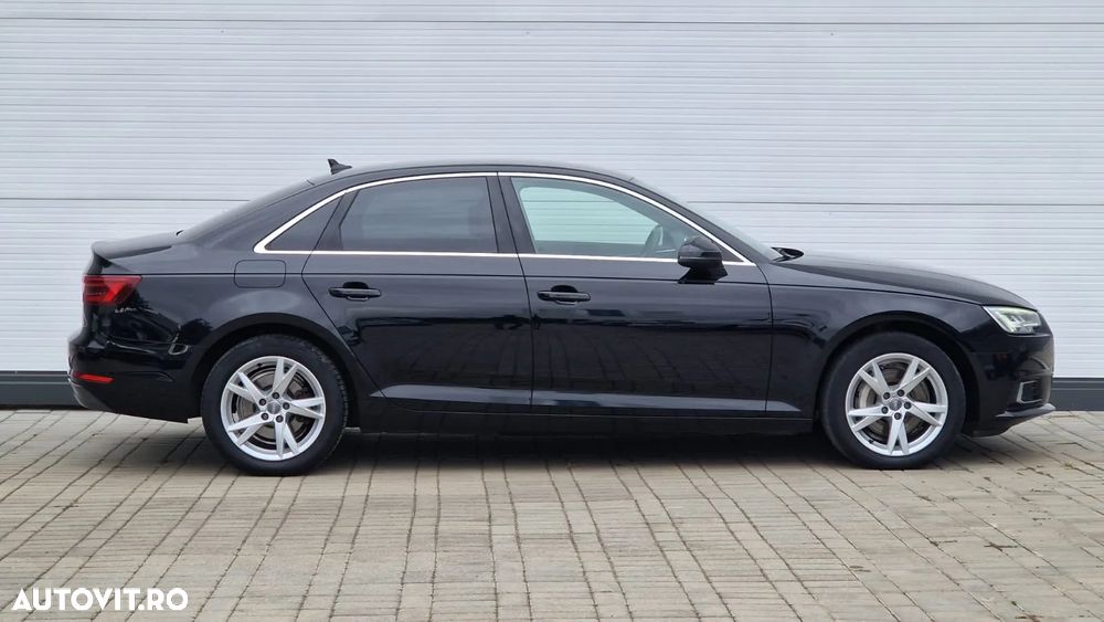 Audi A4 2.0 TDI S tronic Sport - 13