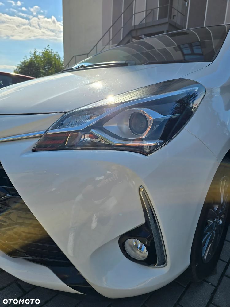 Toyota Yaris 1.5 Premium - 5