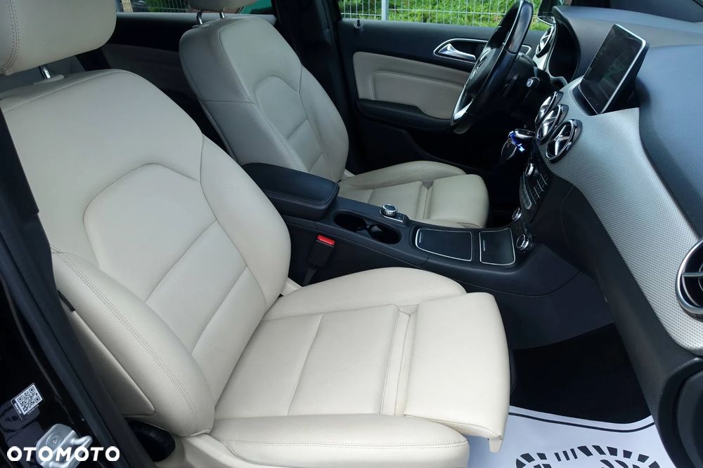 Mercedes-Benz Klasa B 180 7G-DCT Style - 12