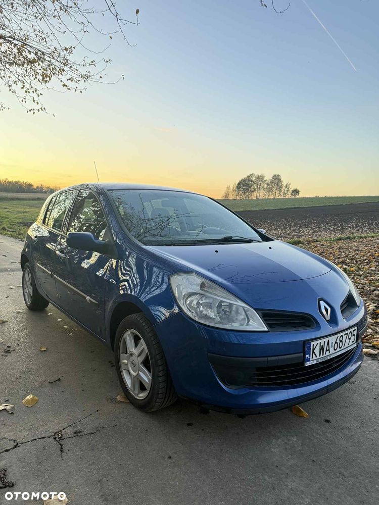 Renault Clio - 2