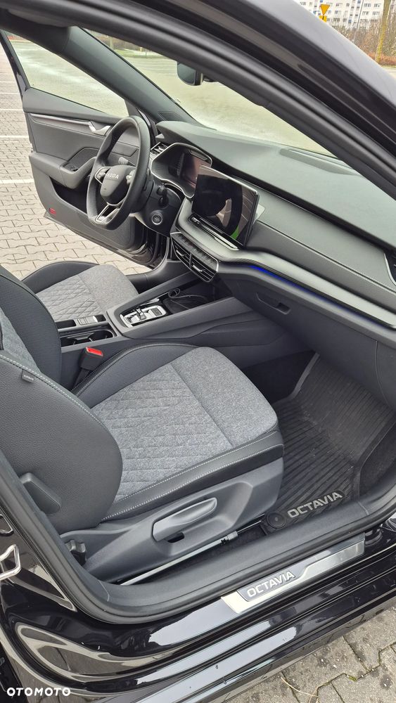 Skoda Octavia 1.5 TSI mHEV DSG Sportline - 18