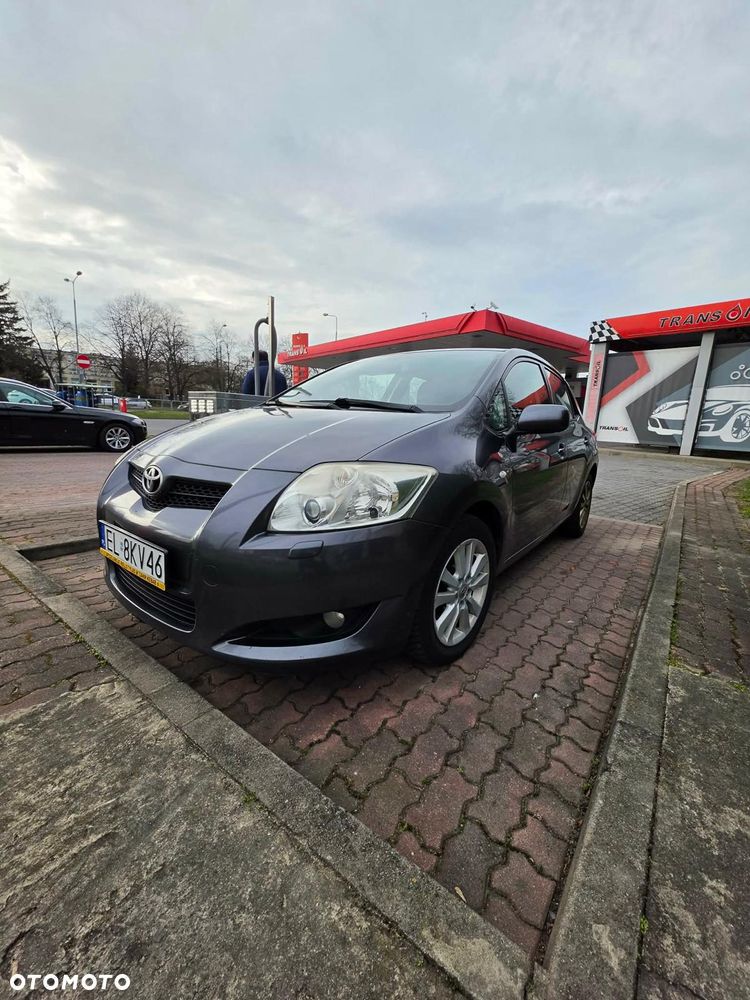 Toyota Auris - 1