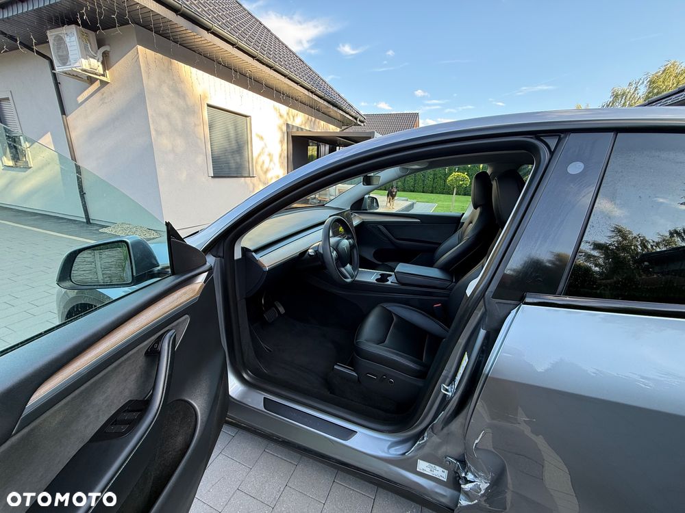 Tesla Model Y Standard - 9