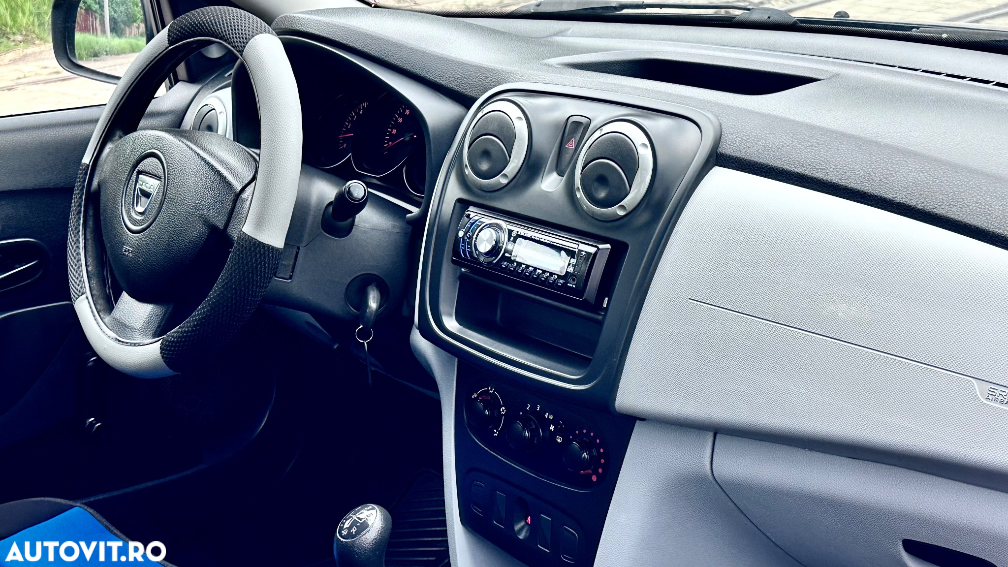 Dacia Logan 1.2 75CP Acces - 10