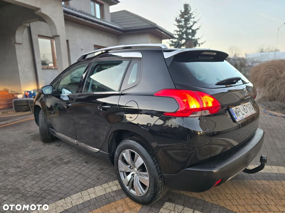 Peugeot 2008 - 8