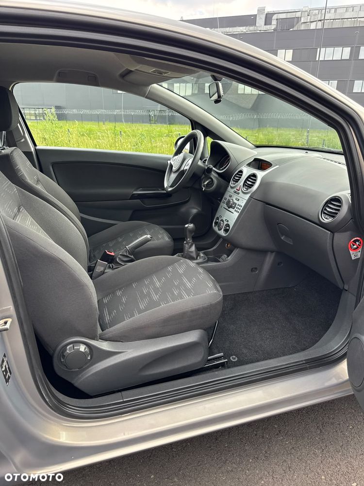 Opel Corsa 1.4 16V Enjoy - 37