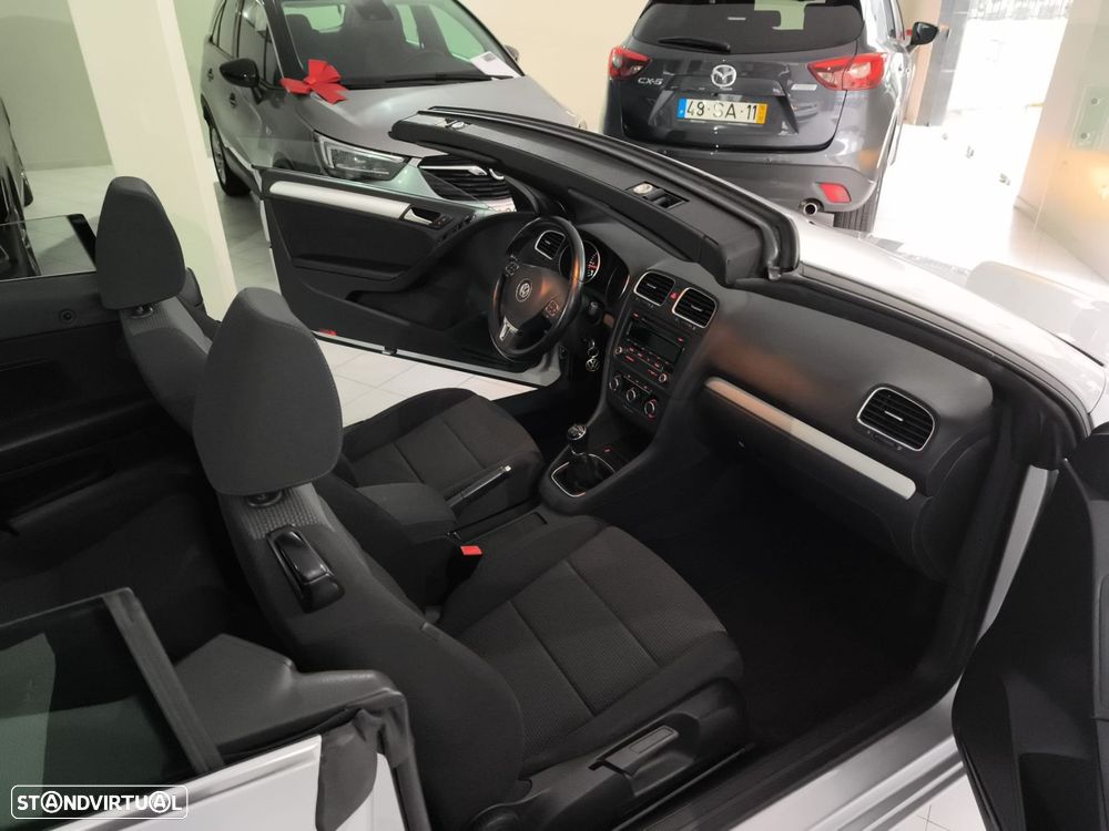 VW Golf Cabriolet 1.6 TDi BlueMotion - 26
