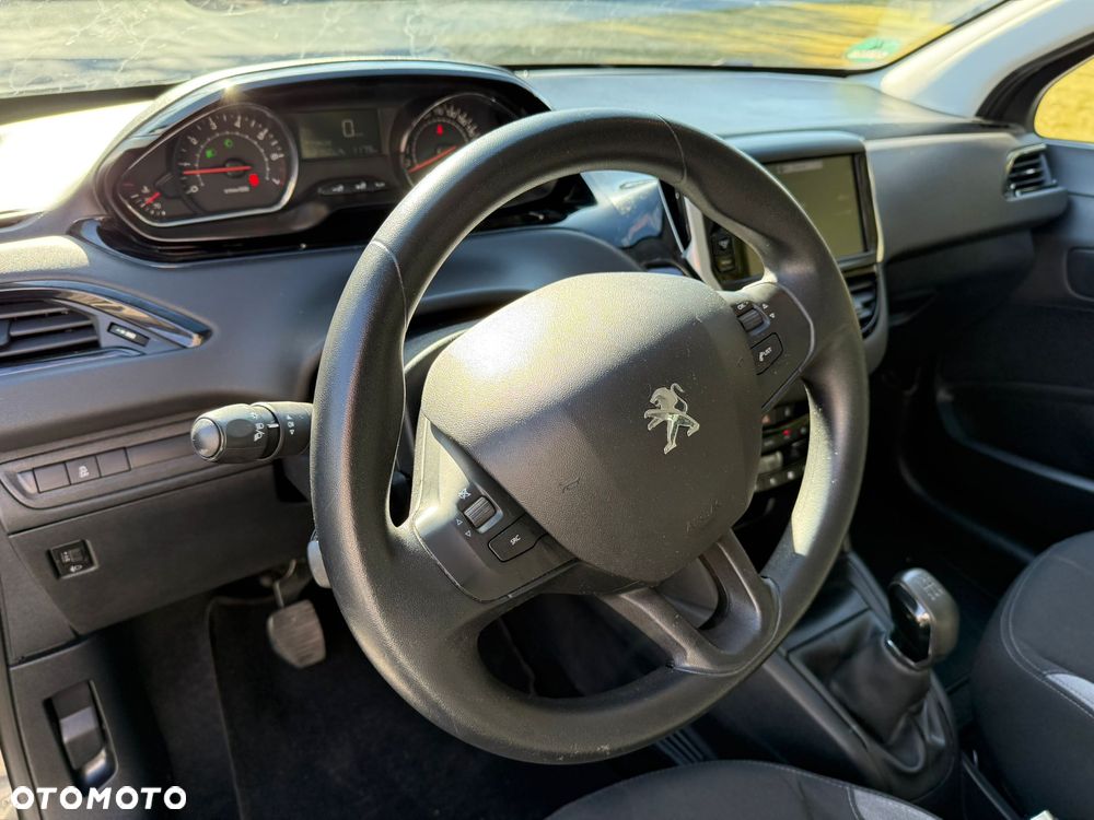 Peugeot 208 95 VTI Active - 32