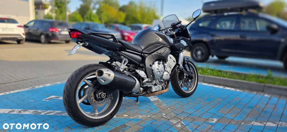 Yamaha FZ - 16