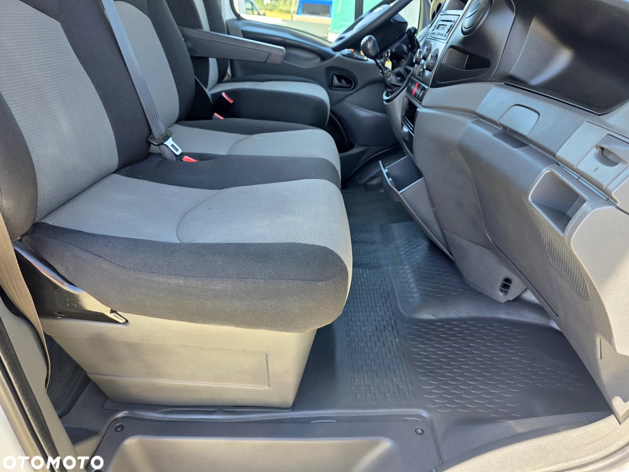 Iveco 35C13 2,3 HPI 130 KONNA DOKA BRYGADÓWKA 7 OSOBOWA 3,2M SKRZYNIA WEBASTO BLIŻNIAKI DO 3,5T GWARANCJA - 21