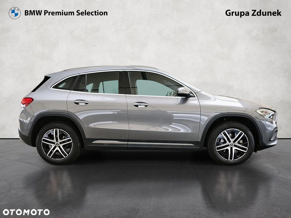 Mercedes-Benz GLA - 4