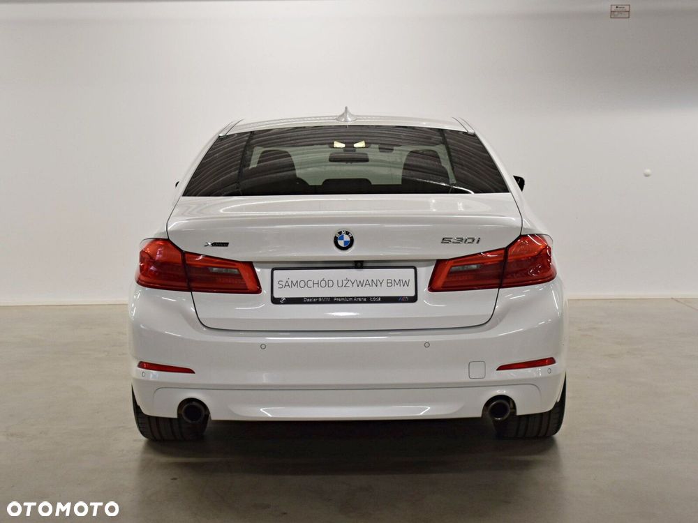 BMW Seria 5 530i GPF xDrive Luxury Line sport - 5