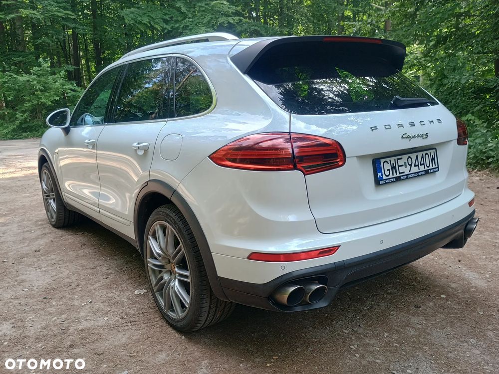 Porsche Cayenne - 4