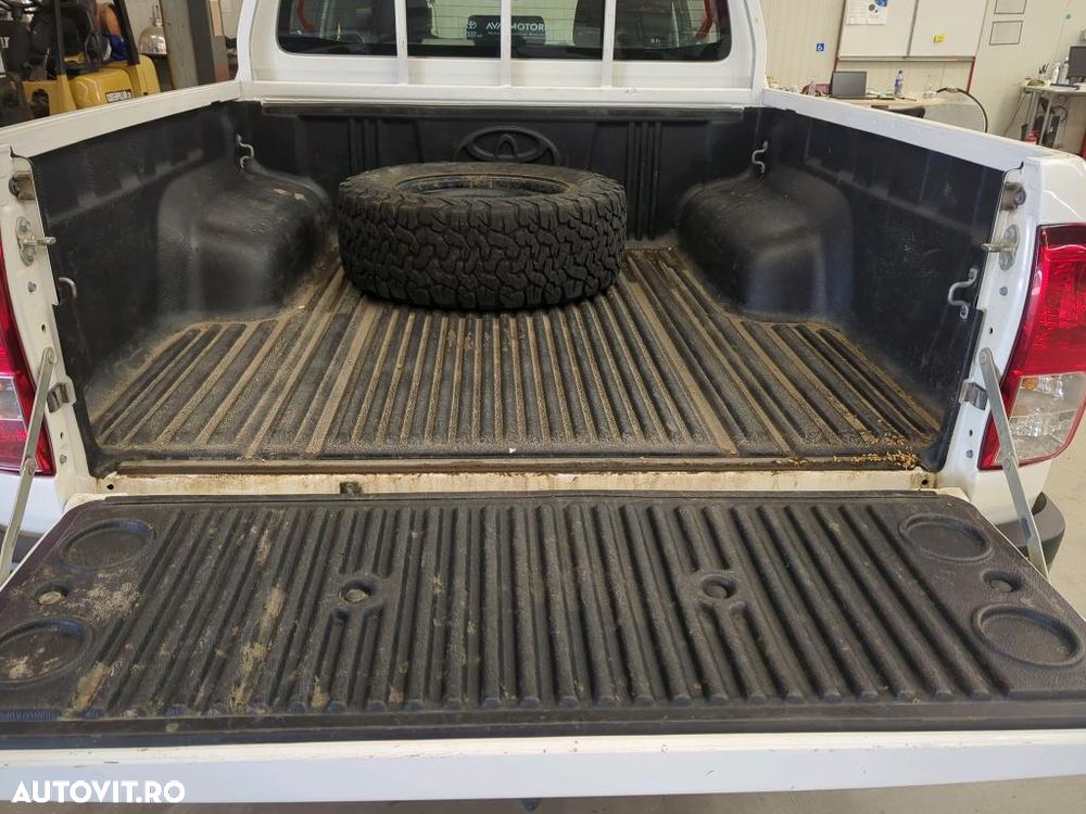 Toyota Hilux - 6
