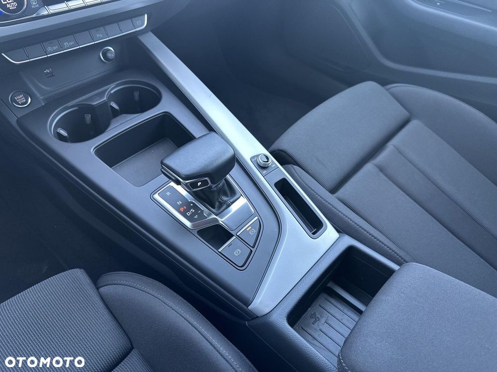 Audi A4 Limousine - 22