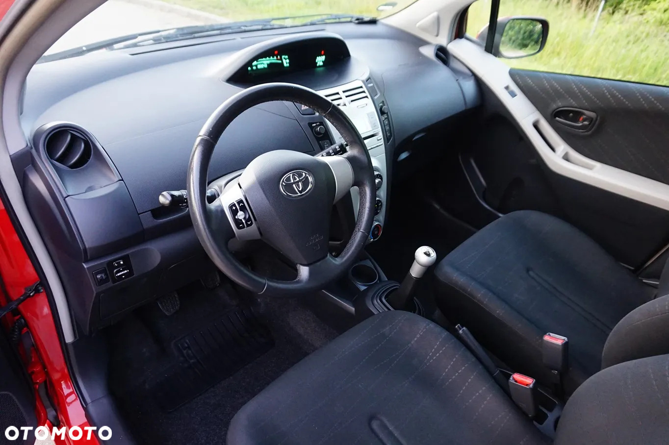 Toyota Yaris - 24