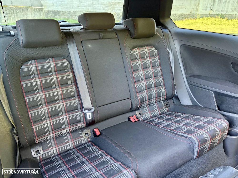 VW Golf 2.0 TSi GTi Performance - 31