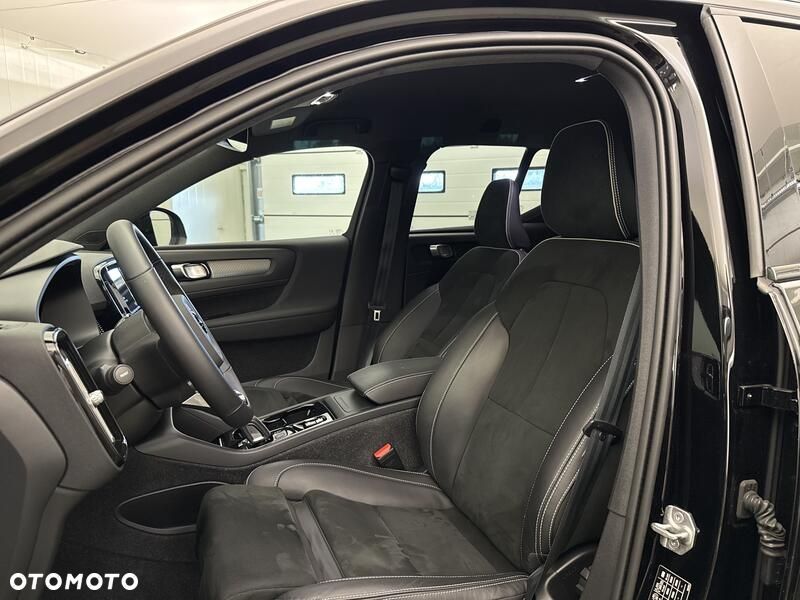 Volvo XC 40 B4 B AWD R-Design - 11
