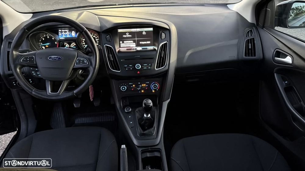 Ford Focus SW 1.5 TDCi Titanium ECOnetic - 32