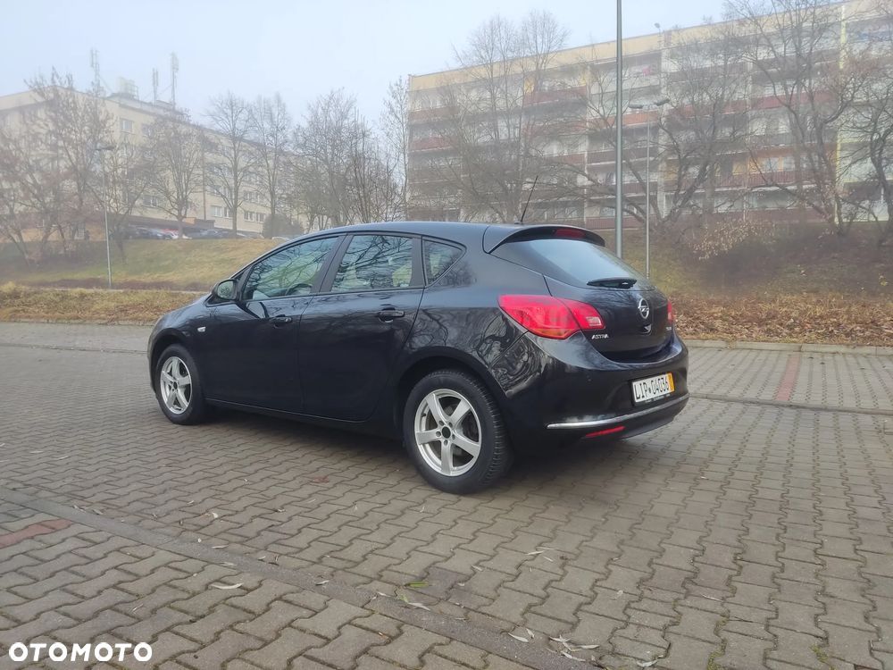 Opel Astra ver-1-4-turbo-ecoflex-start-stop - 9