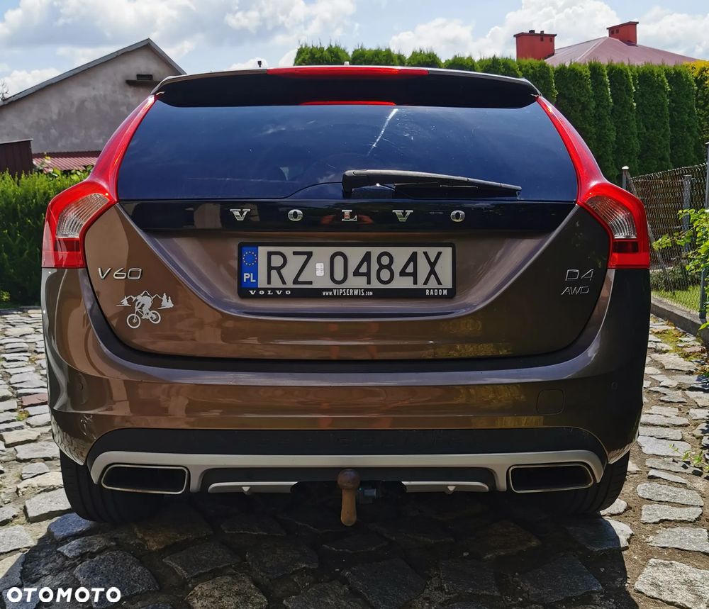 Volvo V60 Cross Country D4 AWD Geartronic Summum - 4
