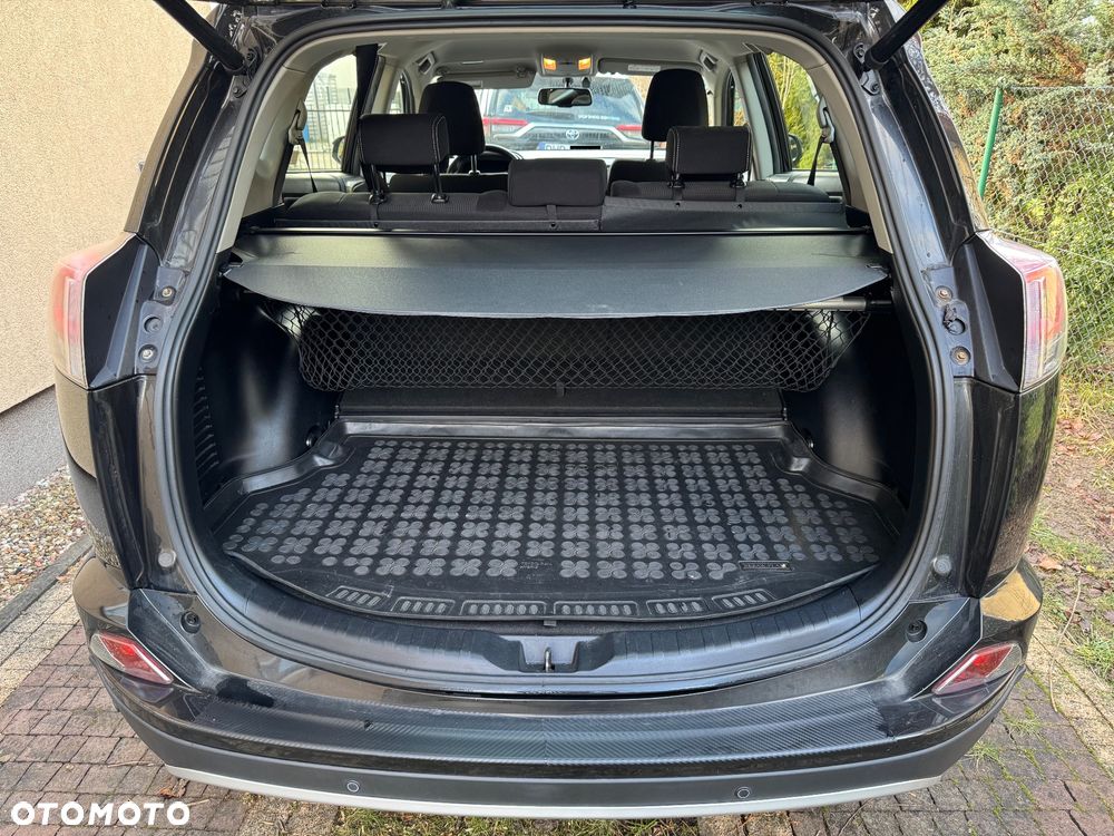 Toyota RAV4 Hybrid Premium 4x2 - 12