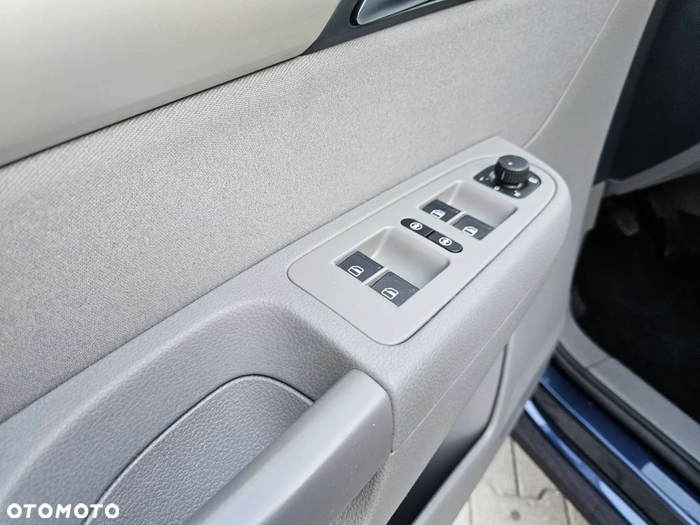 Seat Alhambra 2.0 TDI Ecomotive 4Kids - 25