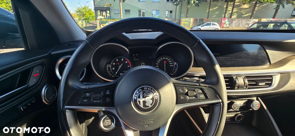 Alfa Romeo Stelvio 2.0 Turbo TI Q4 - 11