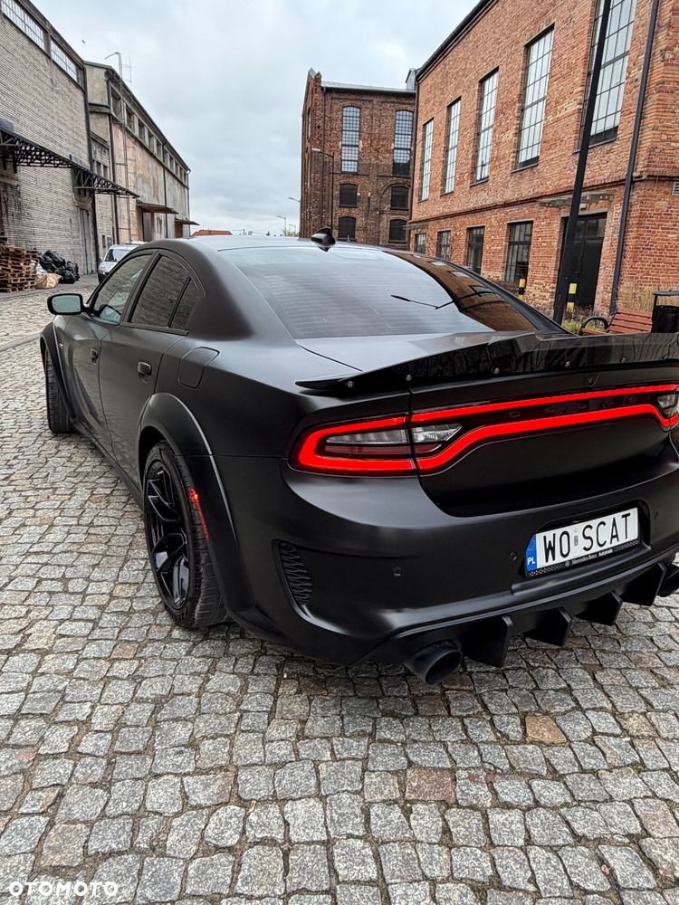 Dodge Charger 6.4 Scat Pack Widebody - 2