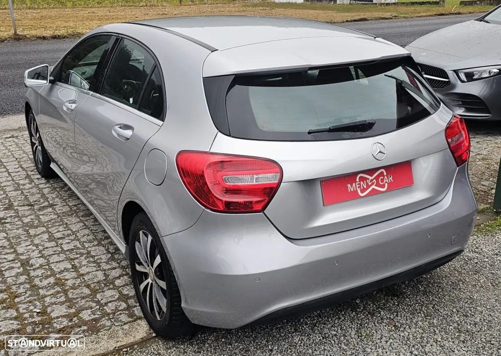 Mercedes-Benz A 180 (BlueEFFICIENCY) - 4
