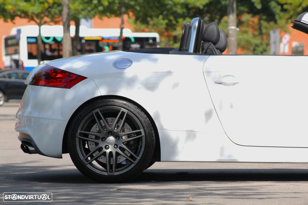 Audi TTS Roadster 2.0 TFSi quattro S Tronic - 11