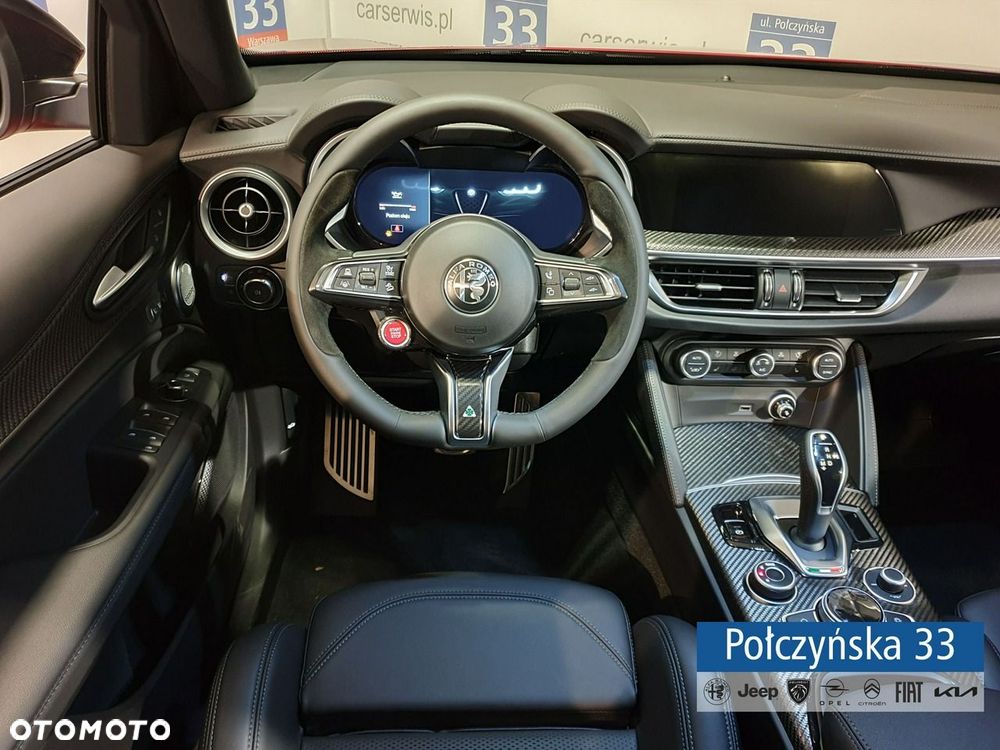Alfa Romeo Stelvio - 17