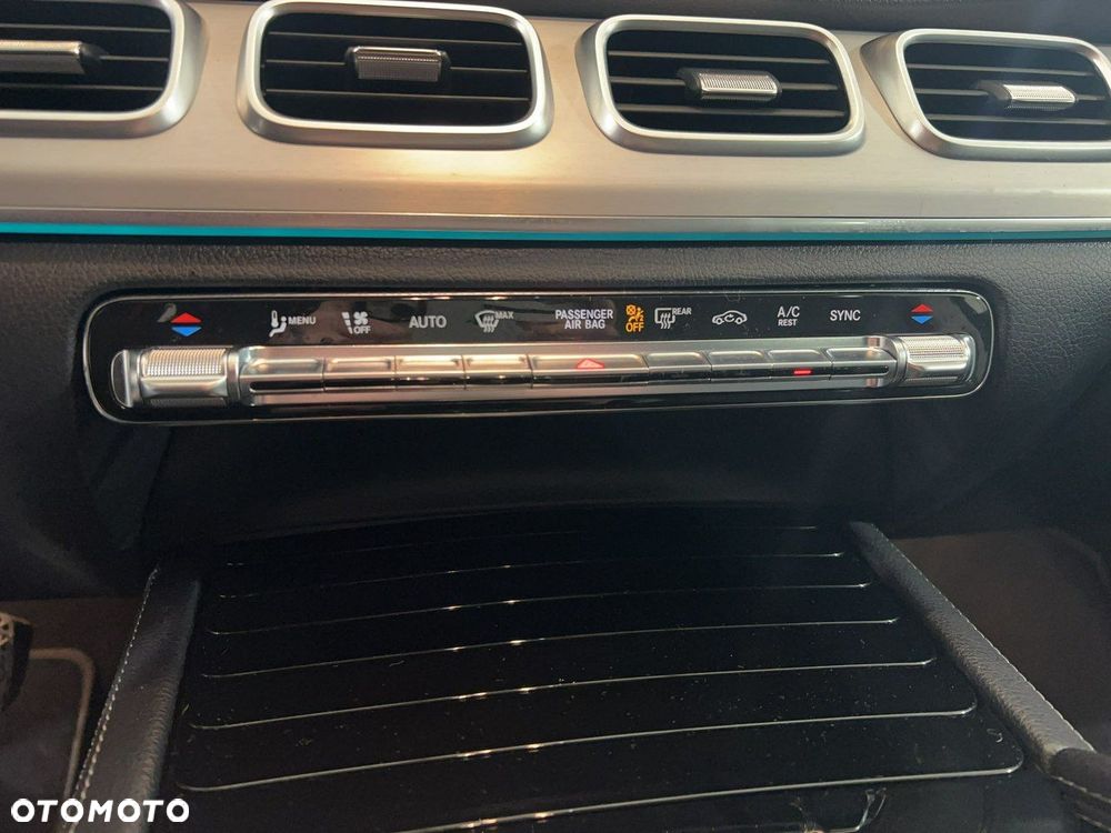 Mercedes-Benz GLE 300 d 4-Matic - 21