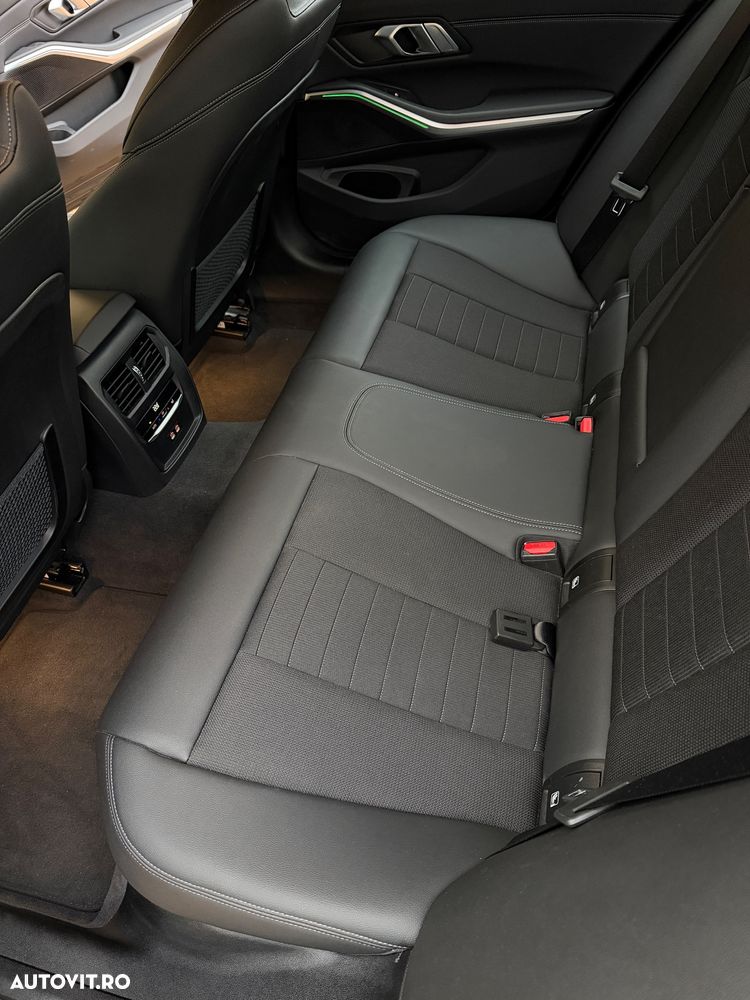 BMW Seria 3 318d Aut. Sport Line - 14