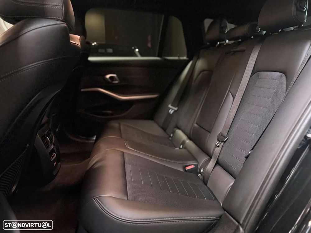 BMW 320 e Line Sport Auto — fotografia 21