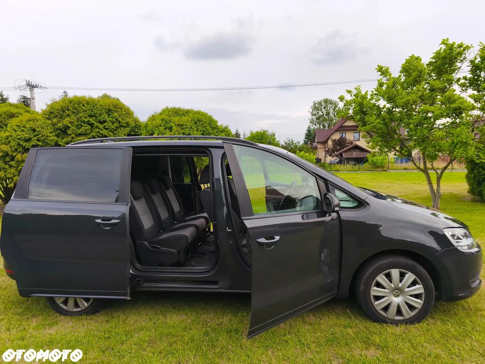 Volkswagen Sharan 2.0 TDI Comfortline DSG - 4